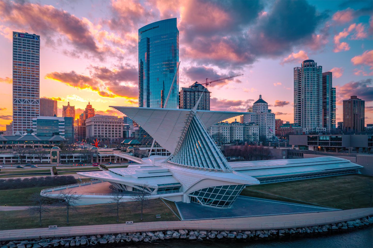 Milwaukee Art Museum at Sunset Canvas