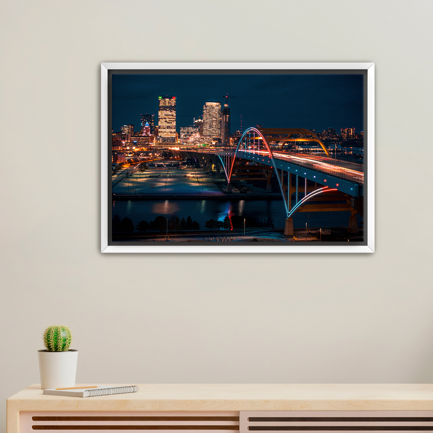 MKE Hoan 3 Canvas