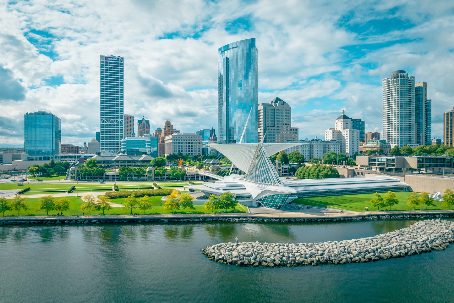 Milwaukee Skyline Canvas